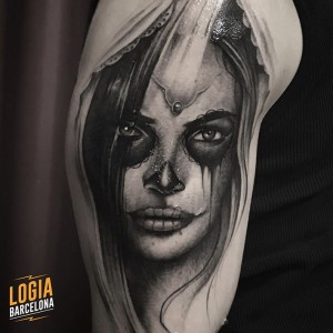tatuaje_brazo_catrina_arabe_Logia_Barcelona_Jas
